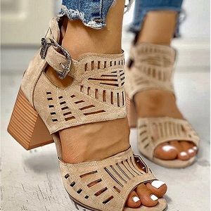 Women’s size 8 Sandals